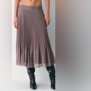 Wilfred Twirl Grey Pleated Skirt 2